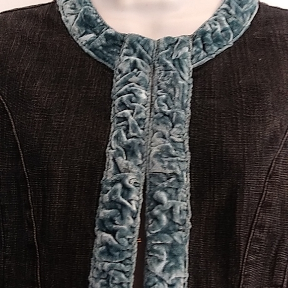 Dressbarn denim jacket with blue velour trim. Size Small. - Picture 2 of 4